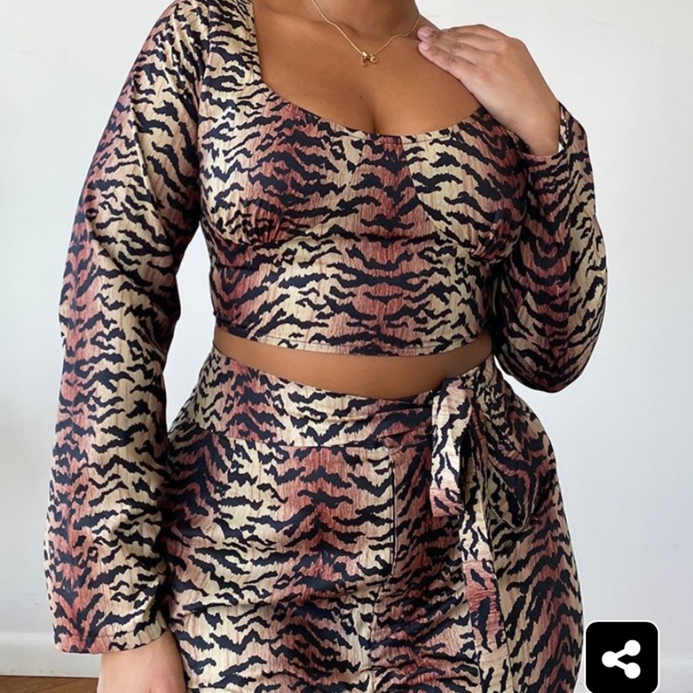 PRETTYLITTLETHINGS  PLUS SIZE- Tiger 🐯 Print Set